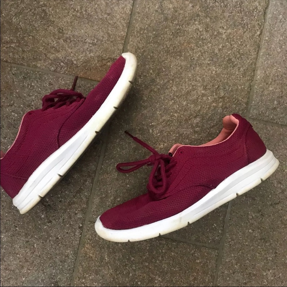 Vans running shoes